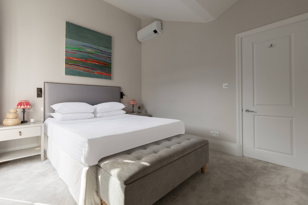 Callcott Street IV by Onefinestay