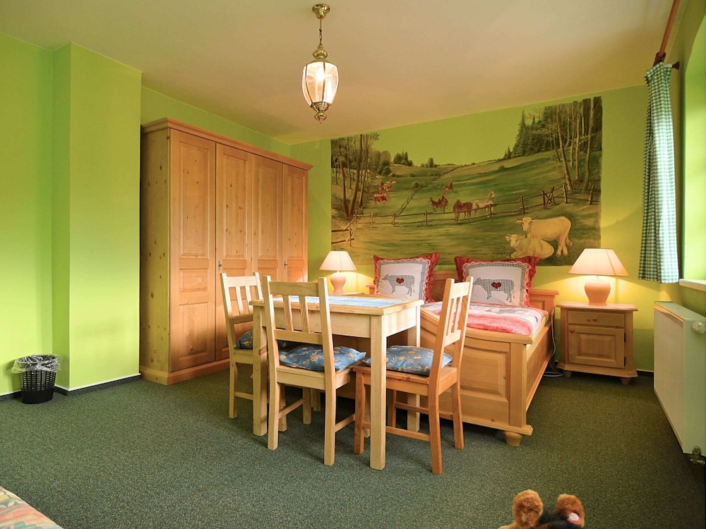 Spacious Villa near Forest in Buchet view 5