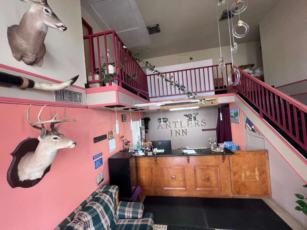 Antler's Inn Motel