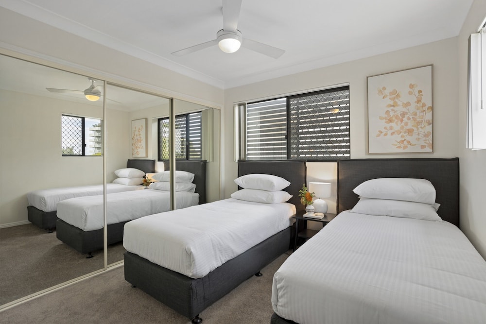 Comfy 2-bedroom Family Apartment With Free Parking
