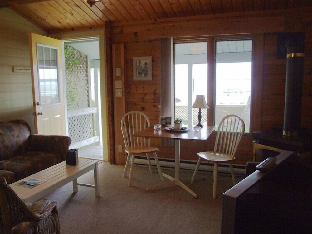 The Quarterdeck Resort