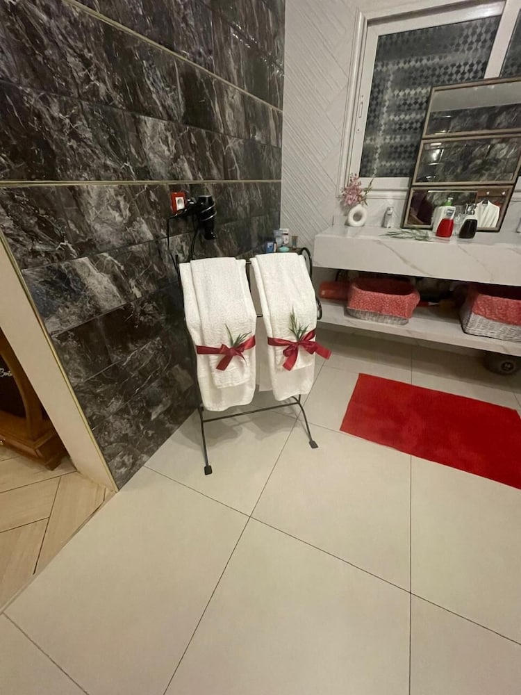 Tia Vahine - Boutique Hôtel Ivato
