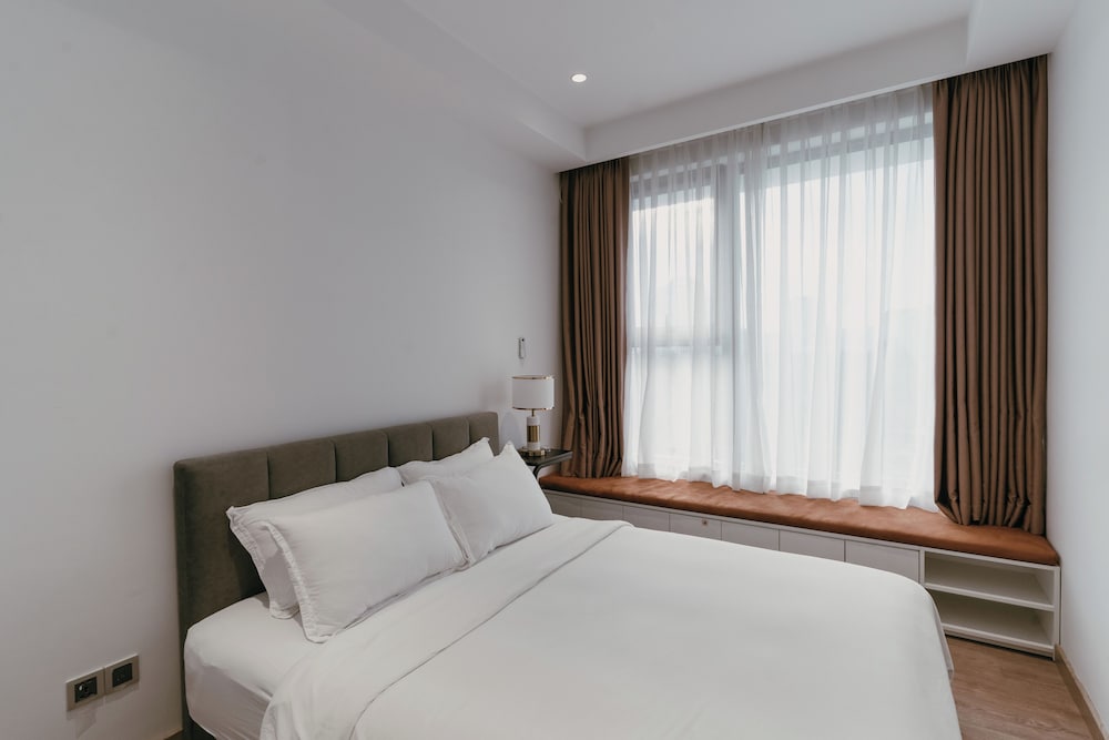 Midtown Premium Apartments