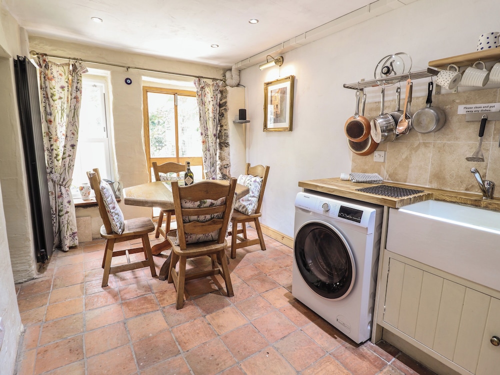 Tyn Y Coed Cottage