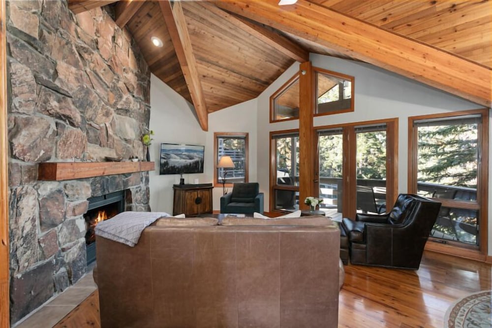 6 - Three Bedroom Ontario Lodge 3 Condo