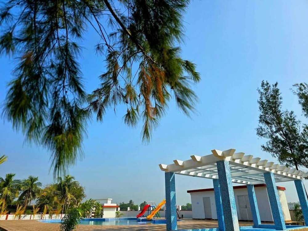Ricardo Beach Resort