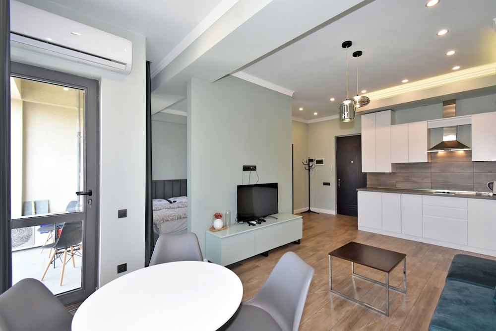 Apartment by Luxe Group AM2614