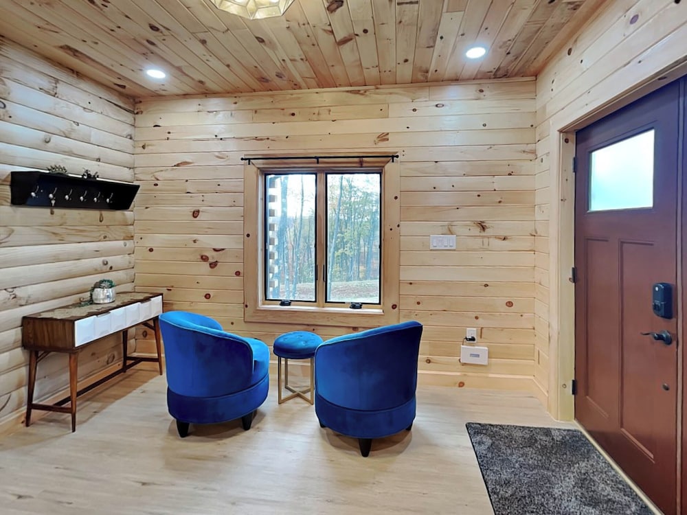 Majestic Manor by Taylor Made Deep Creek