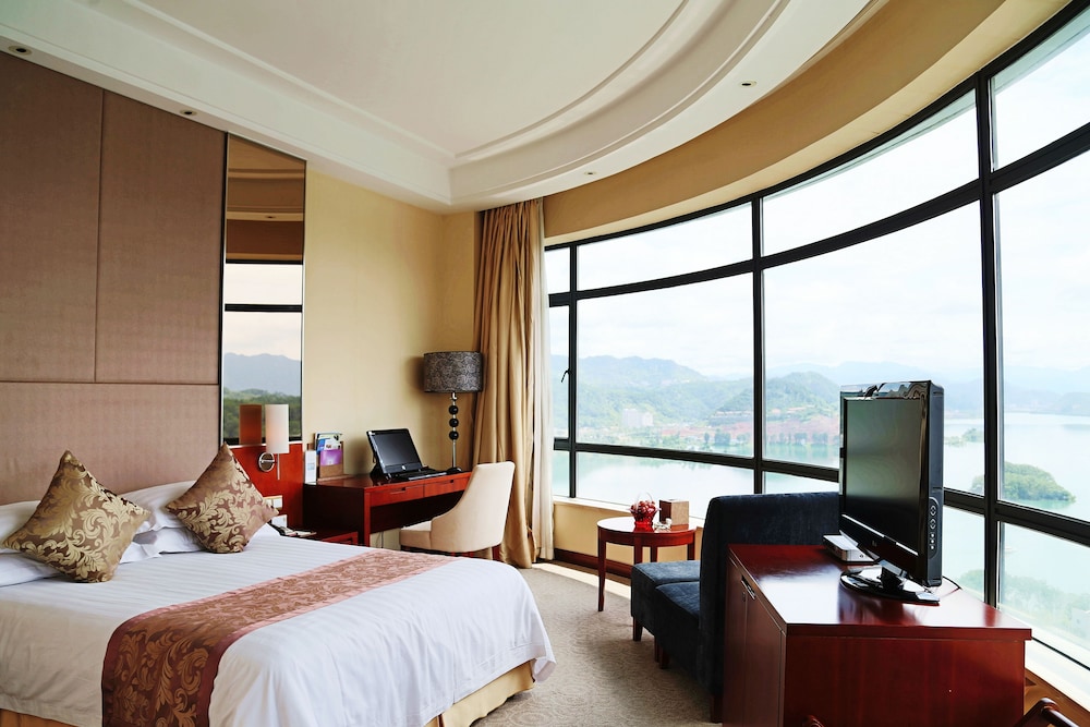 Longting New Century Hotel Qiandao Lake