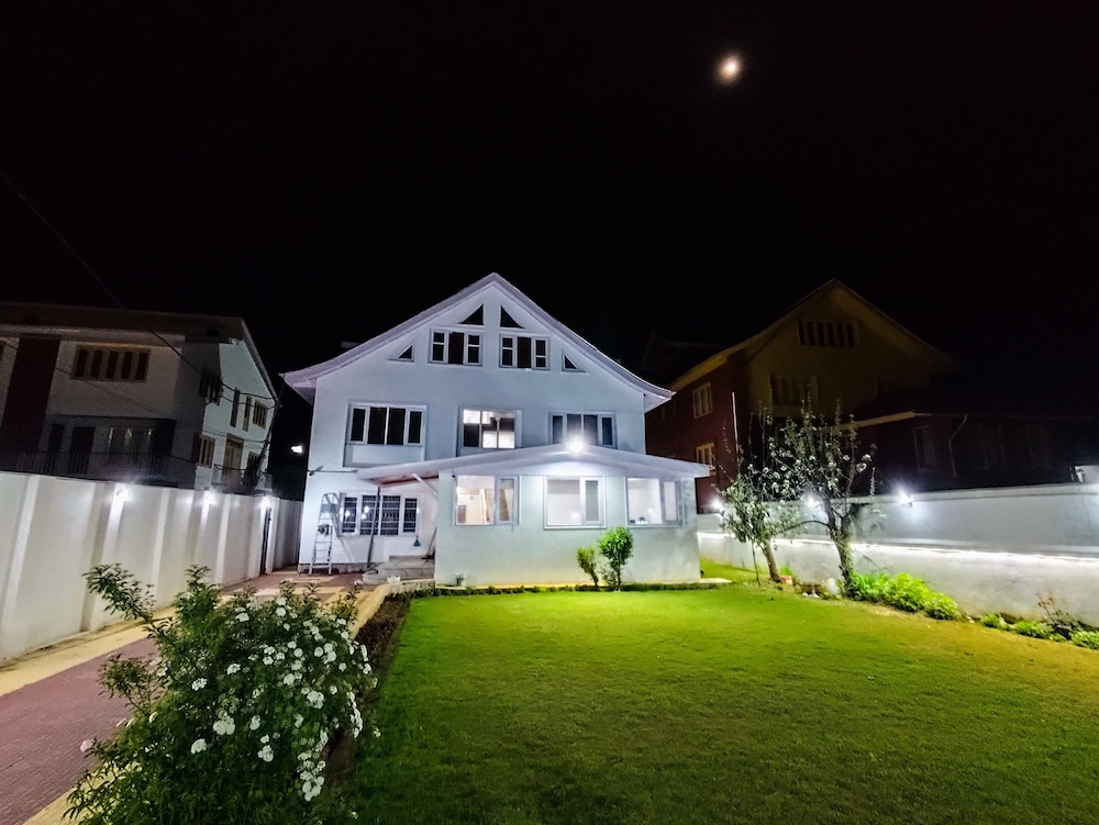 Inframe Cottage