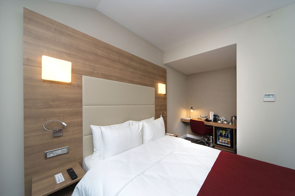 Ramada Encore by Wyndham İstanbul Kartal - Image 32