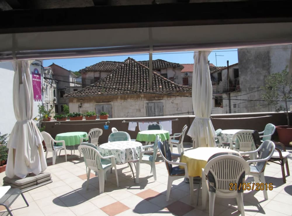 Klaudijas Charming Apartments & Rooms