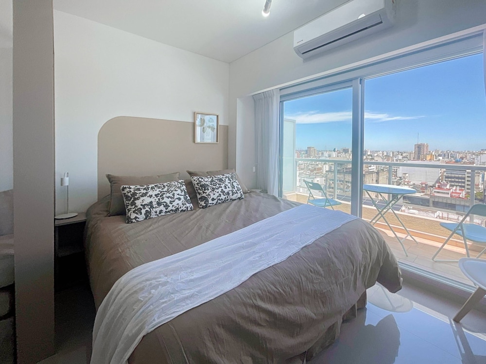 Modern & Cozy Studio in San Telmo w Swimming Pool and Exclusive Services