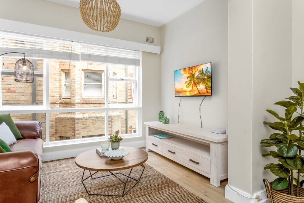 Spacious 2-bed Apartment in the Heart of Manly