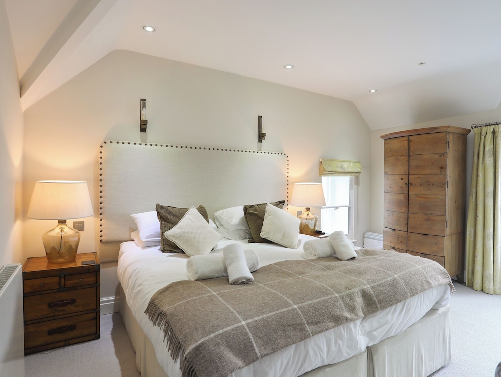 Harlech Apartments - Matholwch