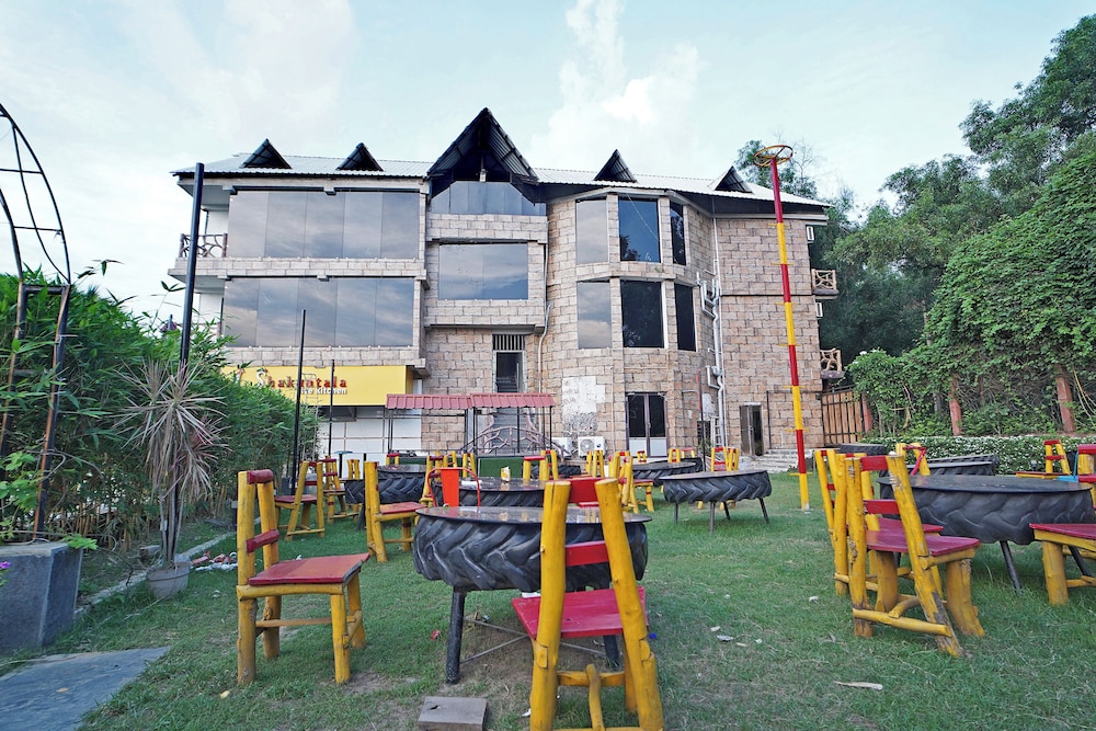 Shakuntala Village Resort