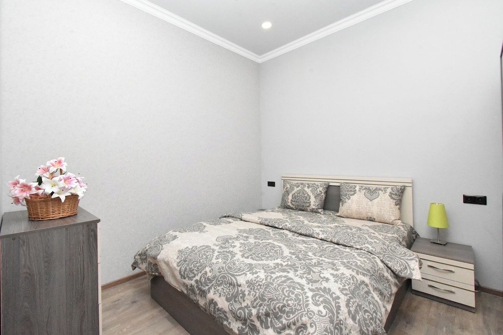 Apartment in Teryan street