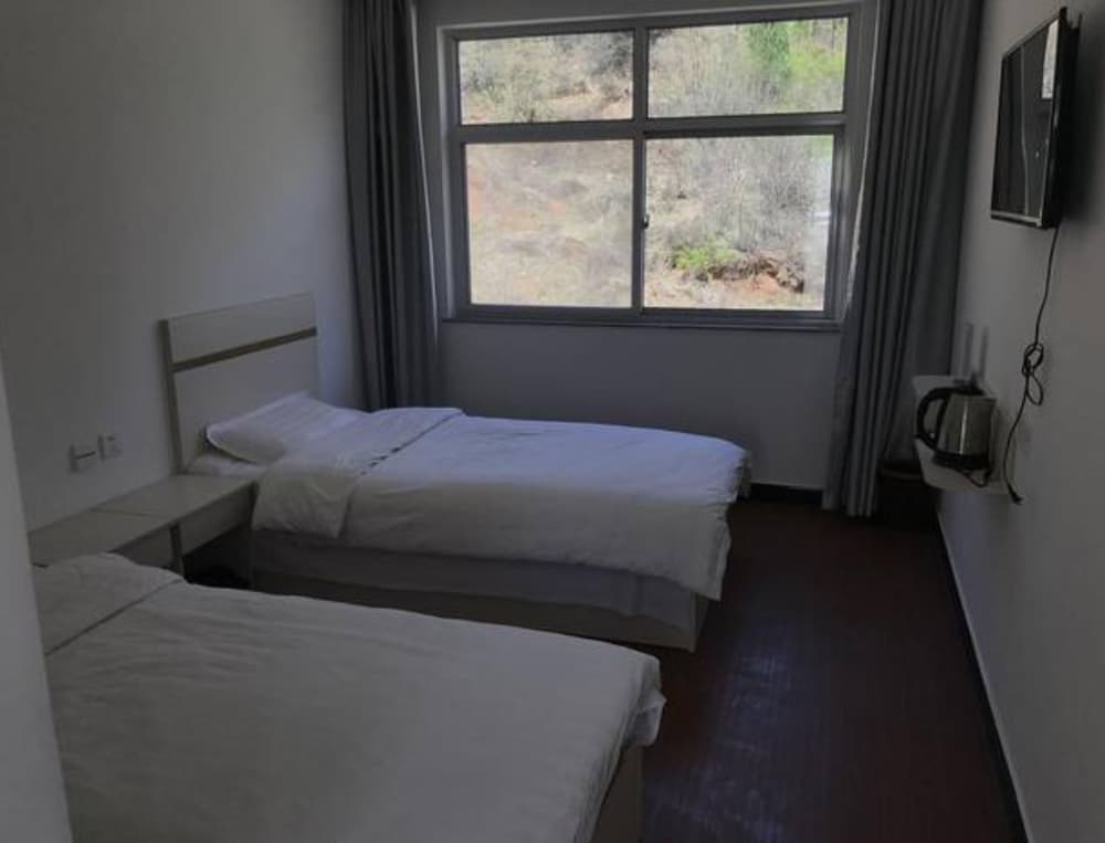 Pingshun Fuya Fengqing Hotel
