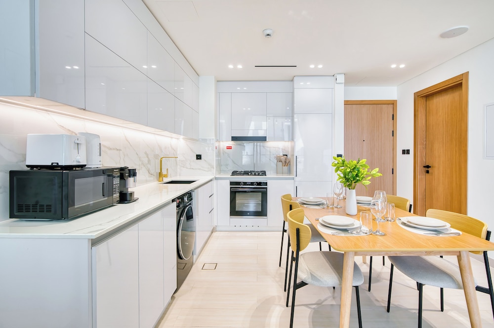 PVH - Tranquil 1BR - Binghatti Lavender