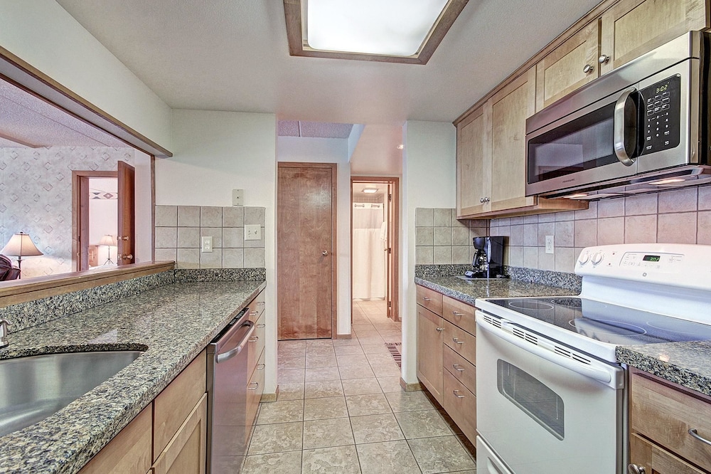 VS438 and 440H Village Square by RedAwning