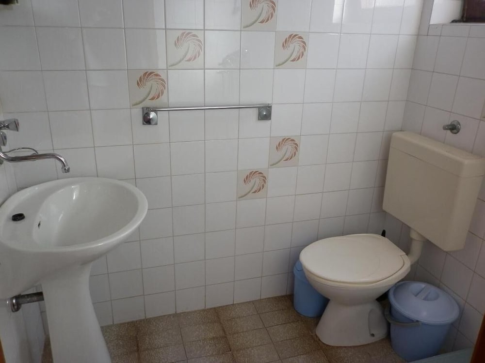 Tonia - Great Location & Afordable - SA2 view 3