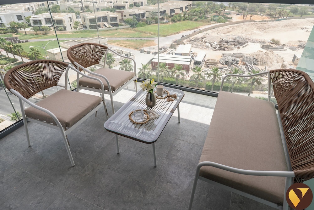 Gulf Gate Near Golf Club Parks & Pool