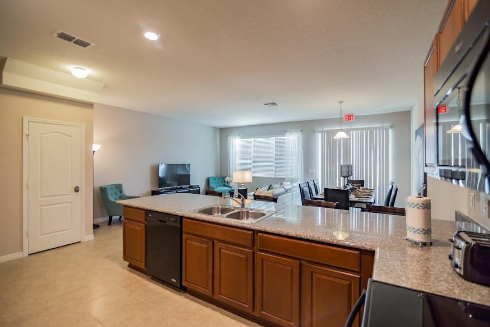 5133 Compass Bay - Image 4