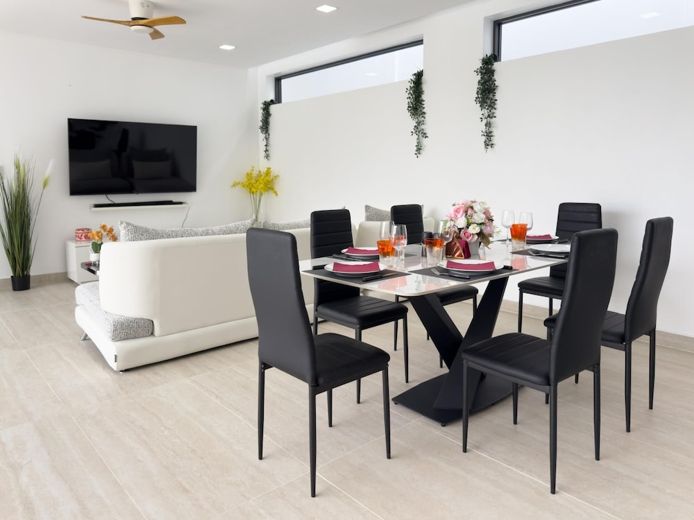 Stylish 3BR Pool Villa Lawan Villa (LWV1)