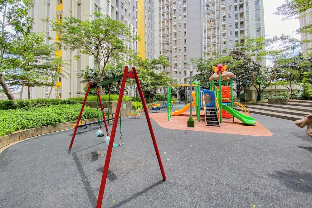 Good And Comfort 2Br At Springlake Summarecon Bekasi Apartment