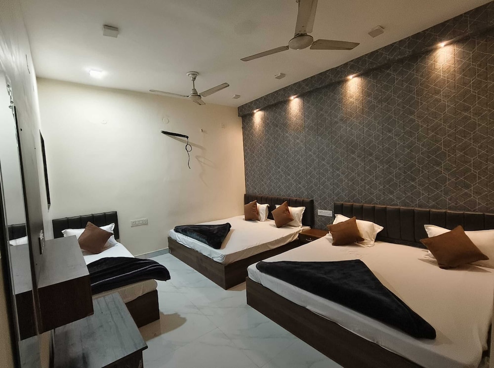 Manglam Guest House