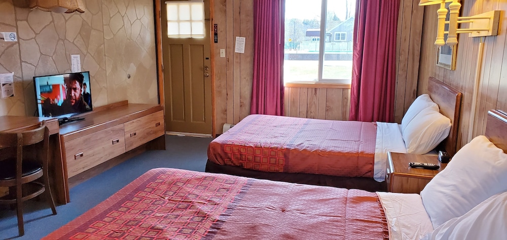 Red Ranch Motel