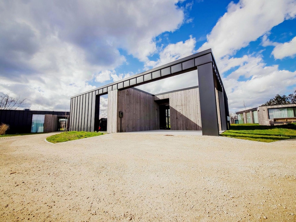 Maison Heurelijk Modern Finished Near Somme-leuze