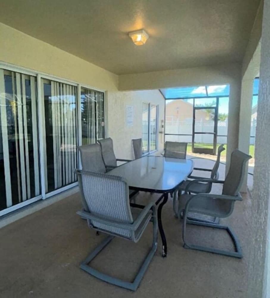 South Facing W/ Private Pool & Spa