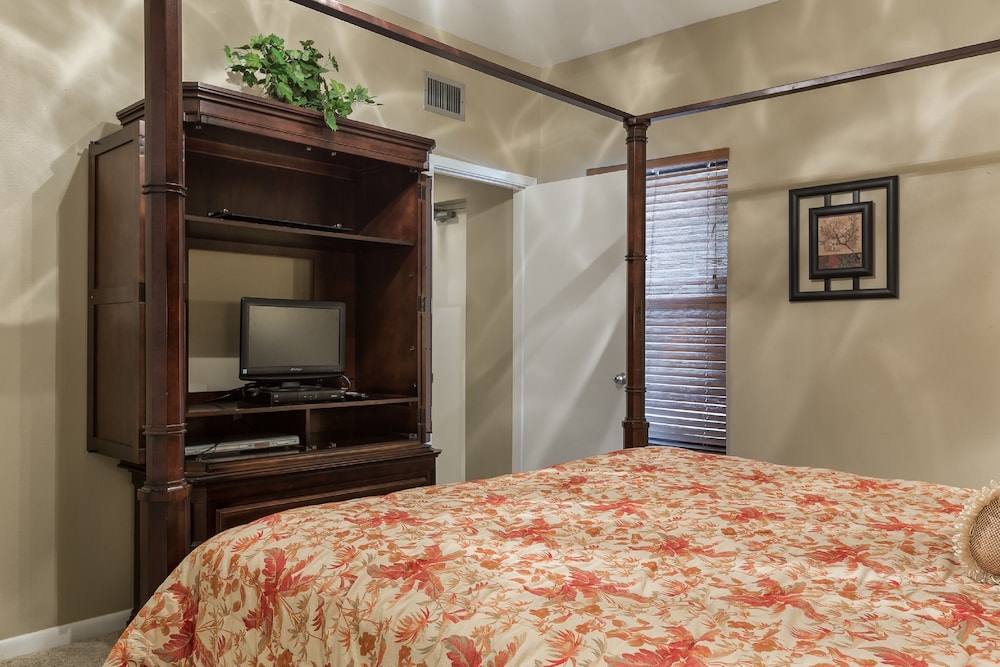 Phoenix Condominiums by Wyndham Vacation Rentals view 5