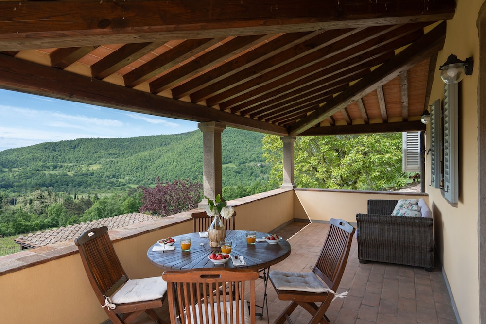 Villa Castelluccio view 5