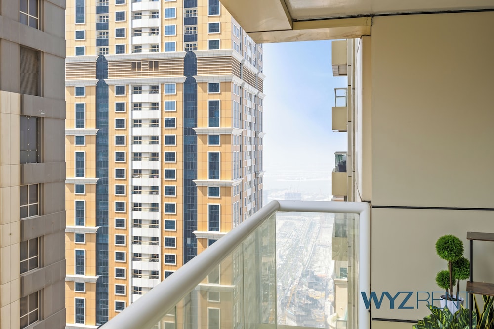 Aegean Charm 2BR Sulafa Tower Marina
