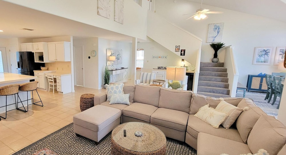 Tranquil Turquoise Retreat