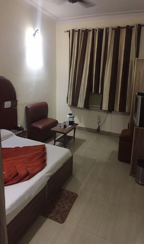 ADB Rooms Hotel India International Dx