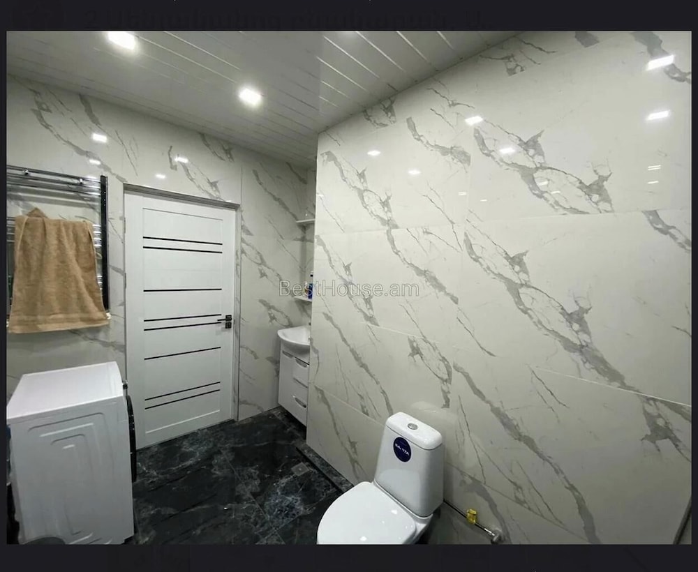 Apartment on Aram Khachatryan street