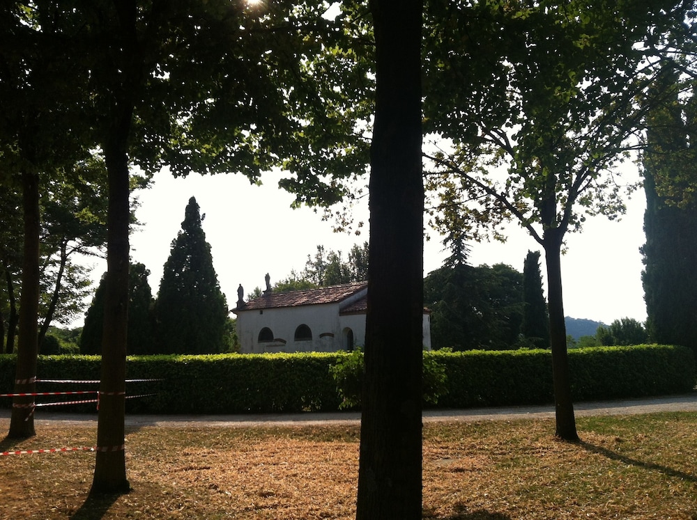 Relais Villa Gozzi B&B