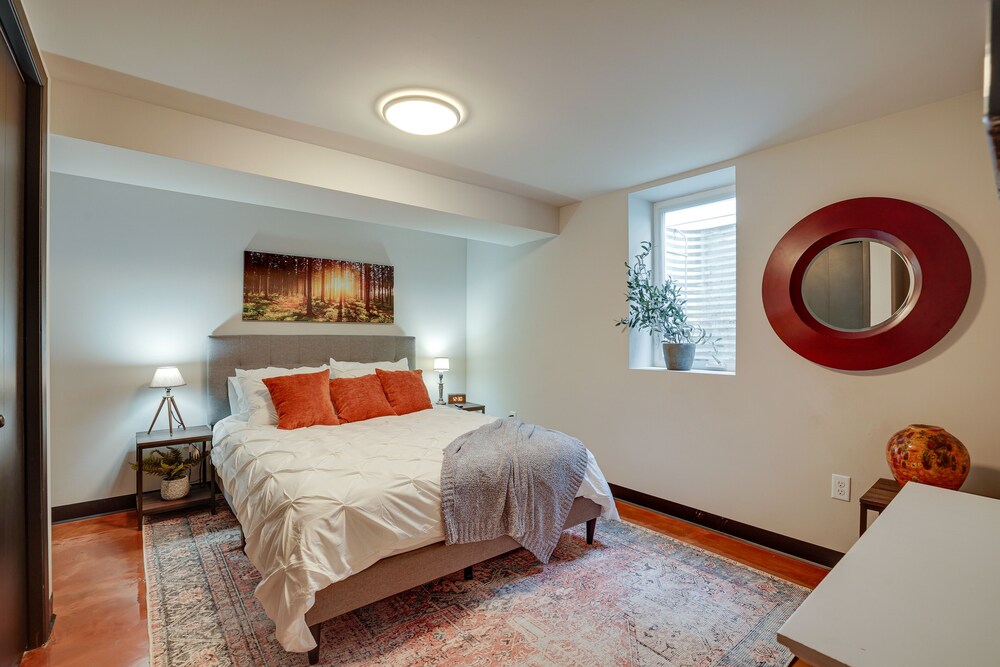 Pet-friendly Minneapolis Home ~ 8 Mi to Downtown!