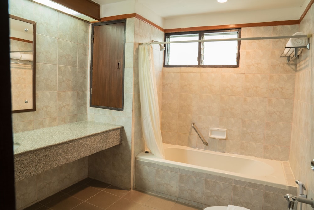 GRAND JOMTIEN PALACE HOTEL