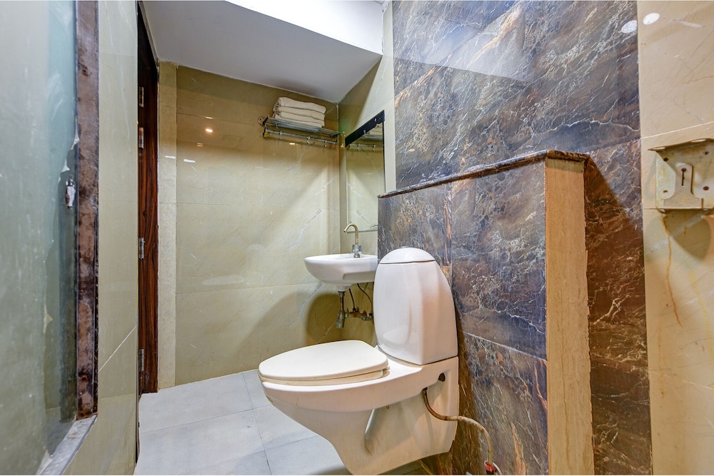 Fabhotel Golden Key Residency