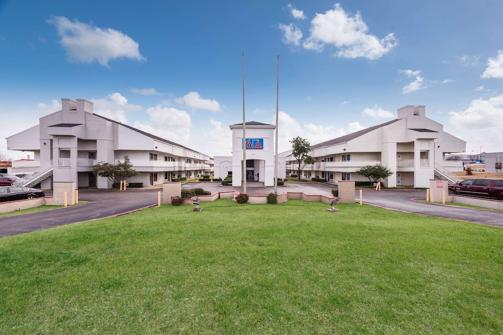 Studio 6 Irving, TX - Irving DFW Airport East