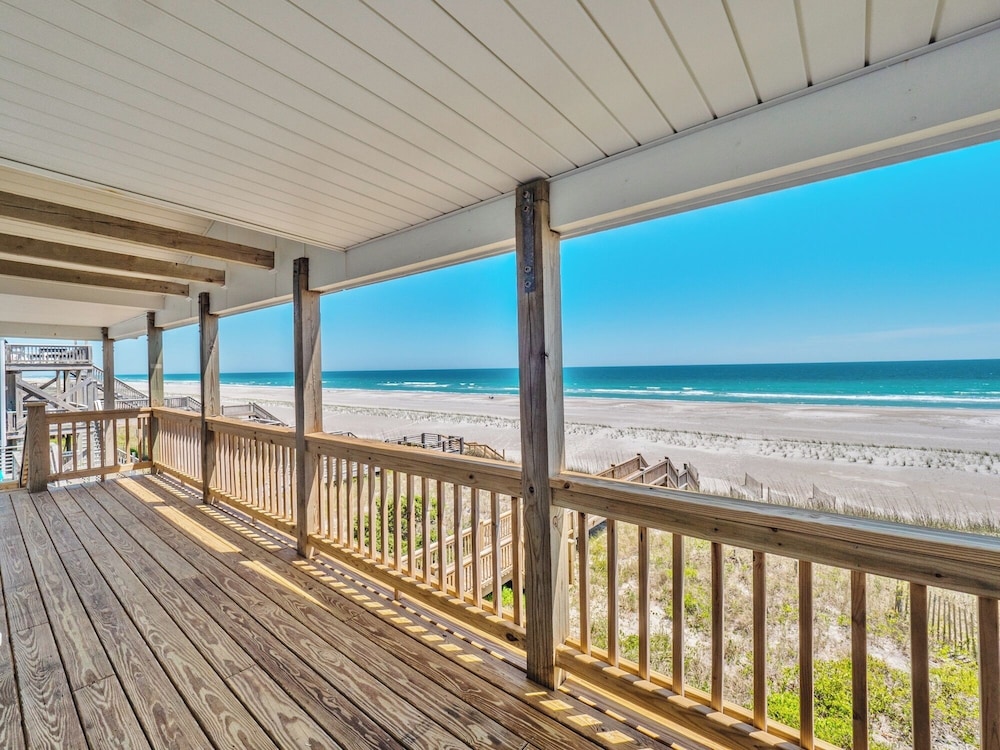 Walking on Sunshine by Topsail Realty
