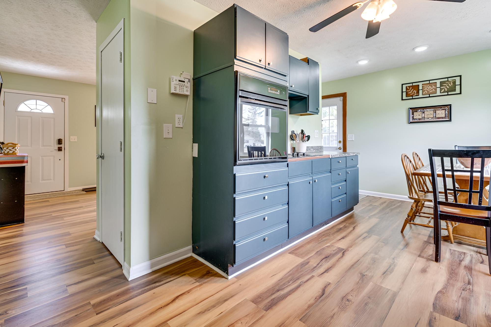 Renovated Family House: Game Room, Deck & Hot Tub! view 4