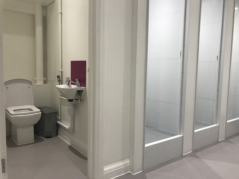 Bowden Court - Hostel