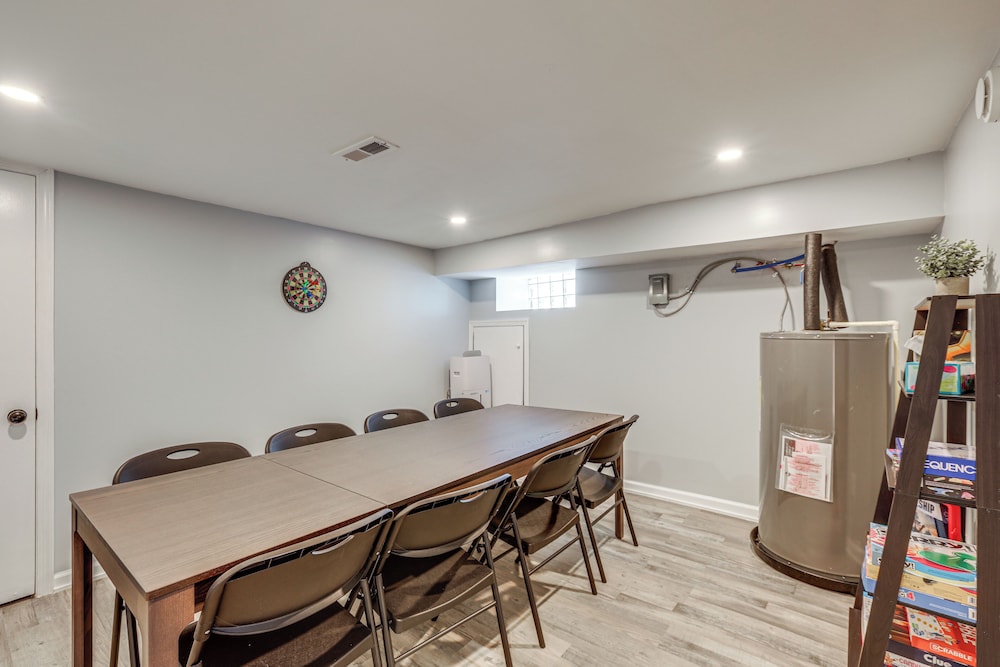 Group Getaway w/ Games & Patio in Philadelphia!