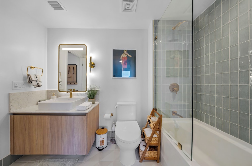 DTW Miami Luxury 1BR with Urban Views