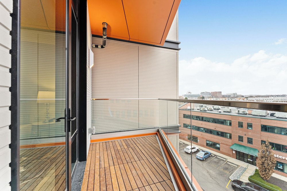 Furnished Apts near Harvard Stadium